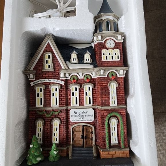 DEPT 56 BRIGHTON SCHOOL 58876. IN THE BOX